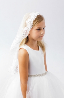 Communion Veil Style 696- White Veil on Comb with Embroidered Edge